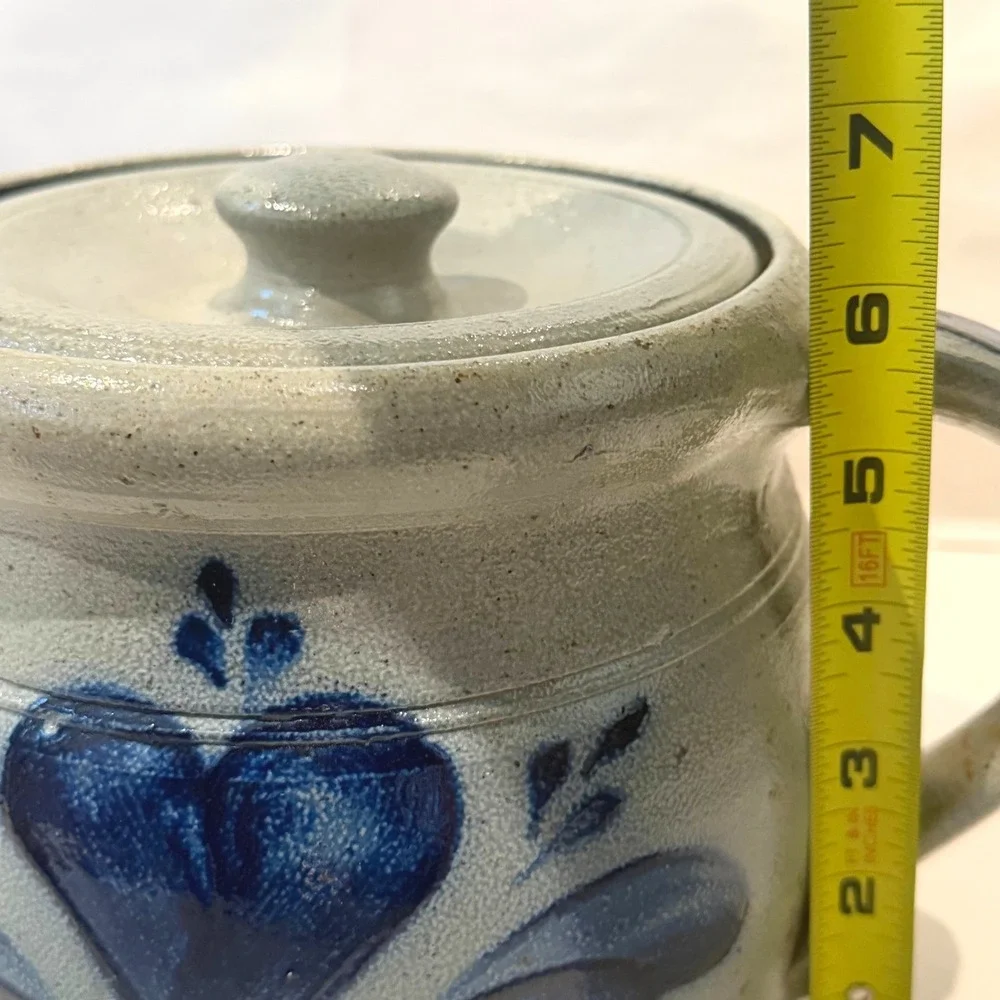 Rowe Pottery Works 1991 Salt Glaze Stoneware Bean Pot Biscuit Jar Blue‎ Heart